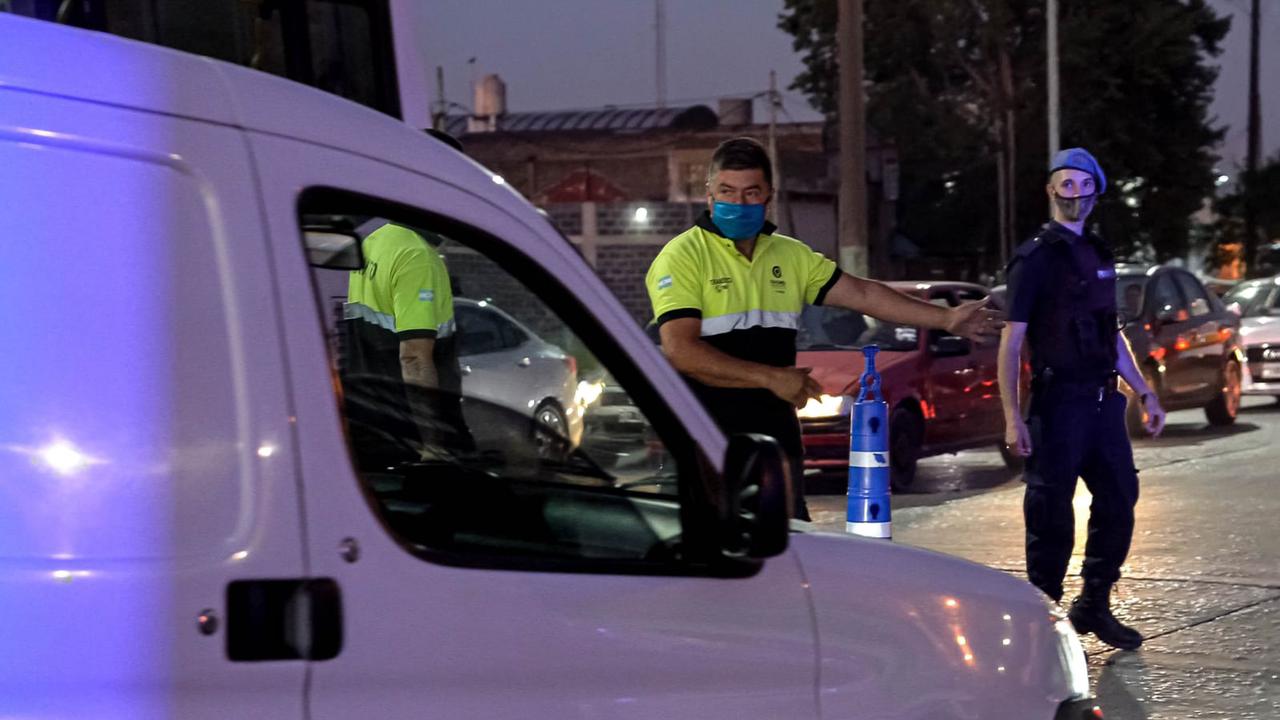 IMPORTANTE OPERATIVO DE INTERCEPTACIÓN VEHICULAR EN PASCO Y DONATO ÁLVAREZ