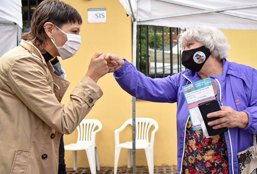 MAYRA  Y GOLLÁN SUPERVISARON LA APLICACIÓN DE VACUNAS CONTRA EL CORONAVIRUS