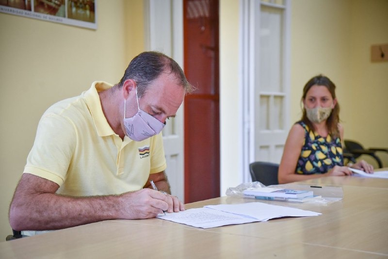 EL MUNICIPIO Y LA UNQ FIRMARON UN CONVENIO DE PRÁCTICAS PREPROFESIONALES