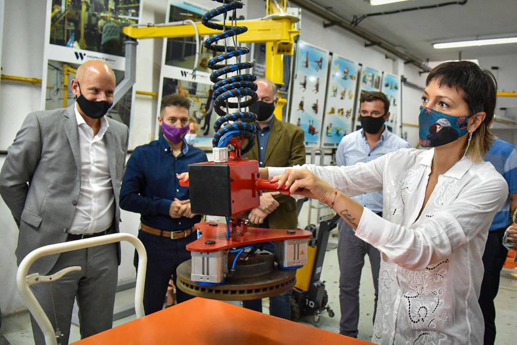 MAYRA Y GUILLERMO MEREDIZ RECORRIERON LAS INSTALACIONES DE WORKTECH SRL