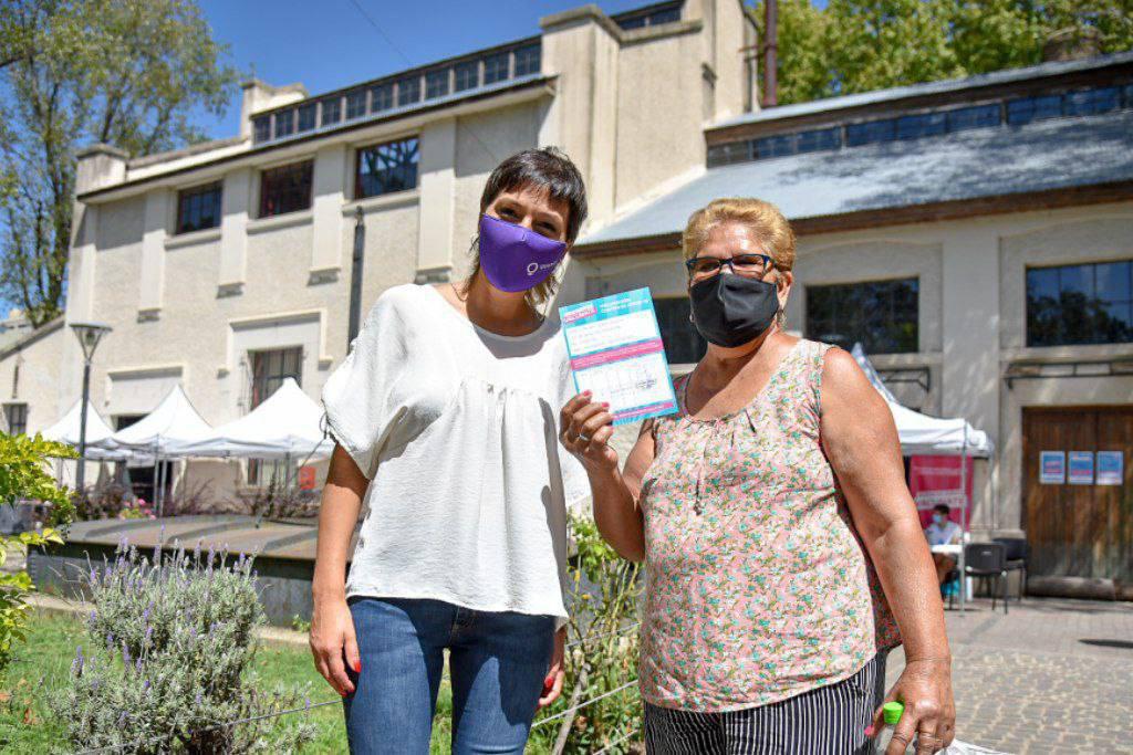 MAYRA PARTICIPÓ DE UNA NUEVA JORNADA DEL OPERATIVO DE VACUNACIÓN EN BERNAL