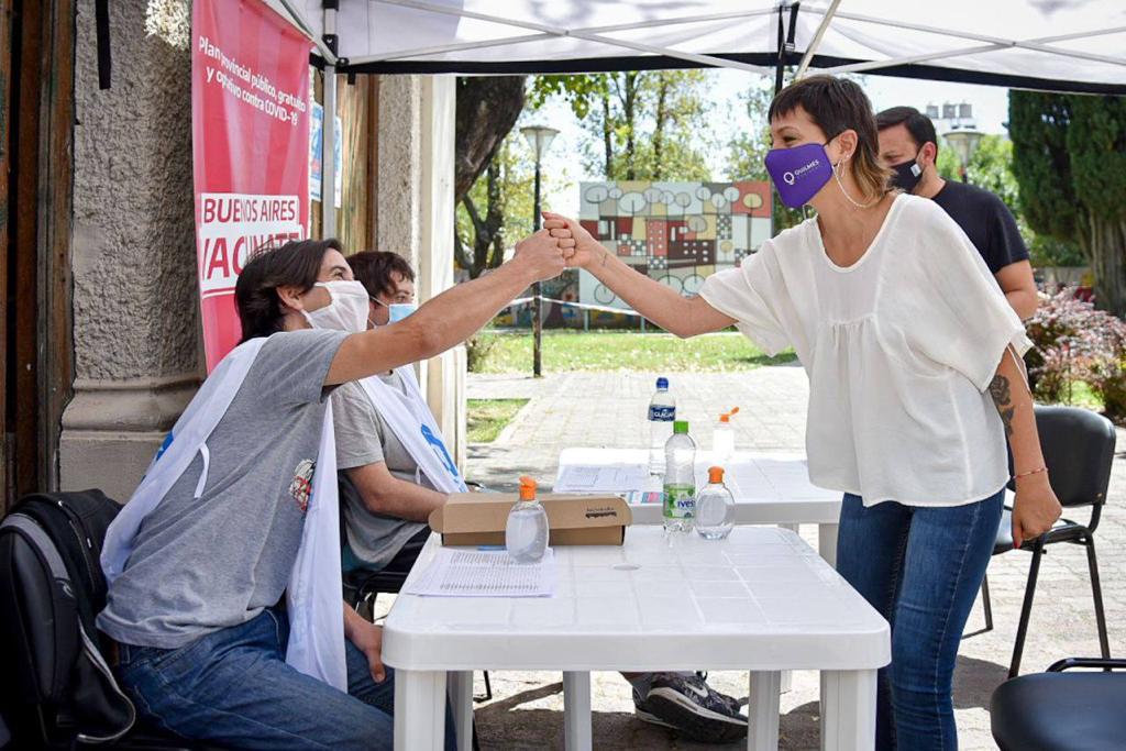 MAYRA PARTICIPÓ DE UNA NUEVA JORNADA DEL OPERATIVO DE VACUNACIÓN EN BERNAL