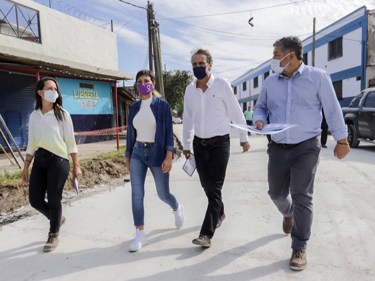 MAYRA Y KATOPODIS RECORRIERON  LA OBRA DE PAVIMENTACIÓN DE AVENIDA SANTA FE
