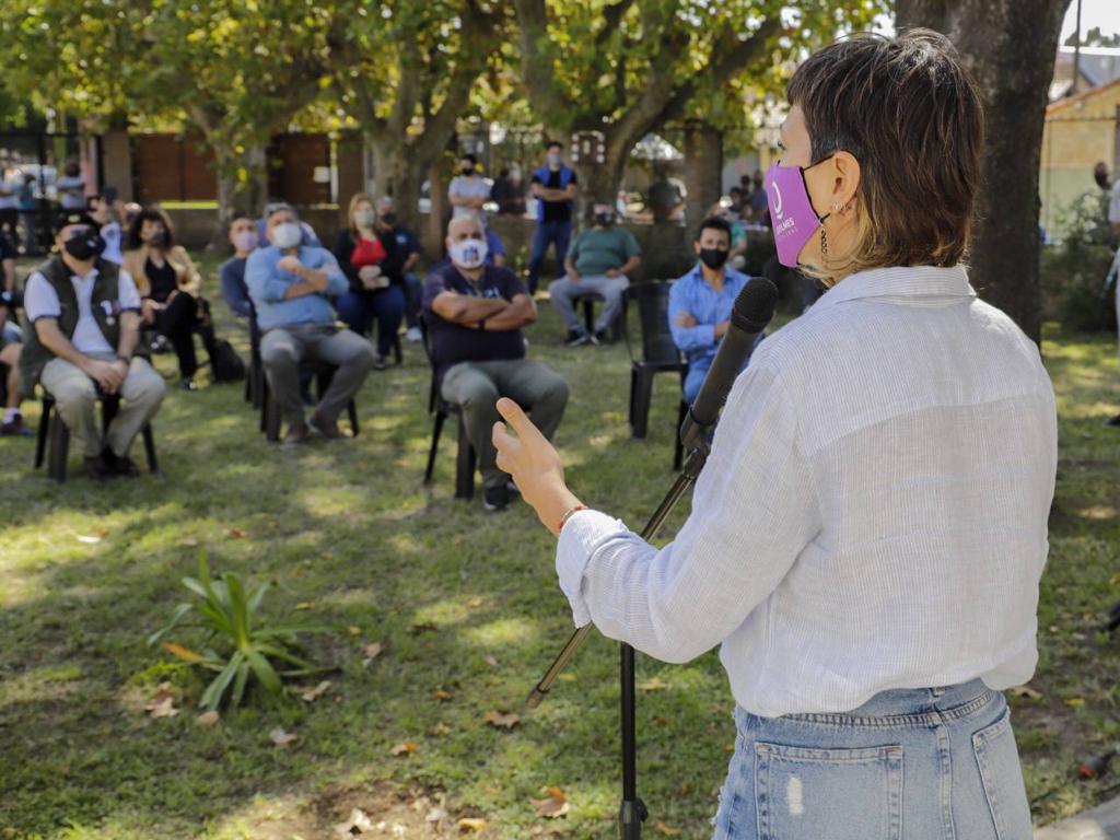 MAYRA EN EL ACTO POR EL ANIVERSARIO DEL DÍA DEL VETERANO Y DE LOS CAÍDOS