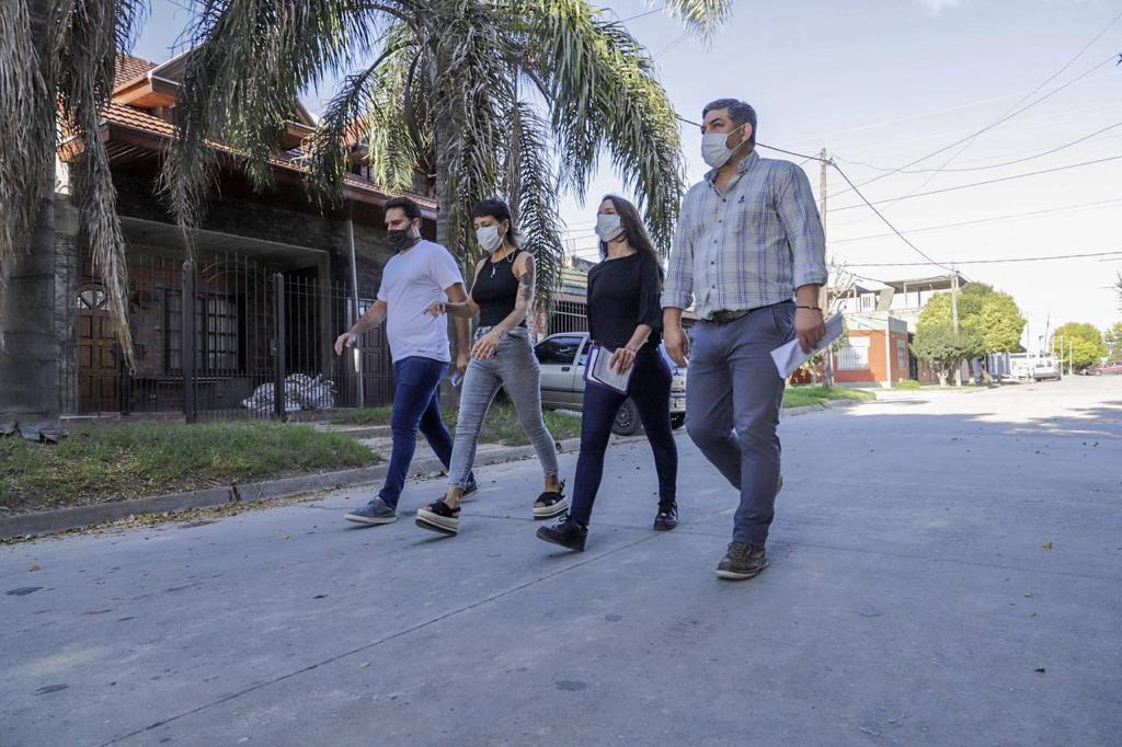 MAYRA SUPERVISÓ OBRAS DE PAVIMENTACIÓN EN QUILMES ESTE