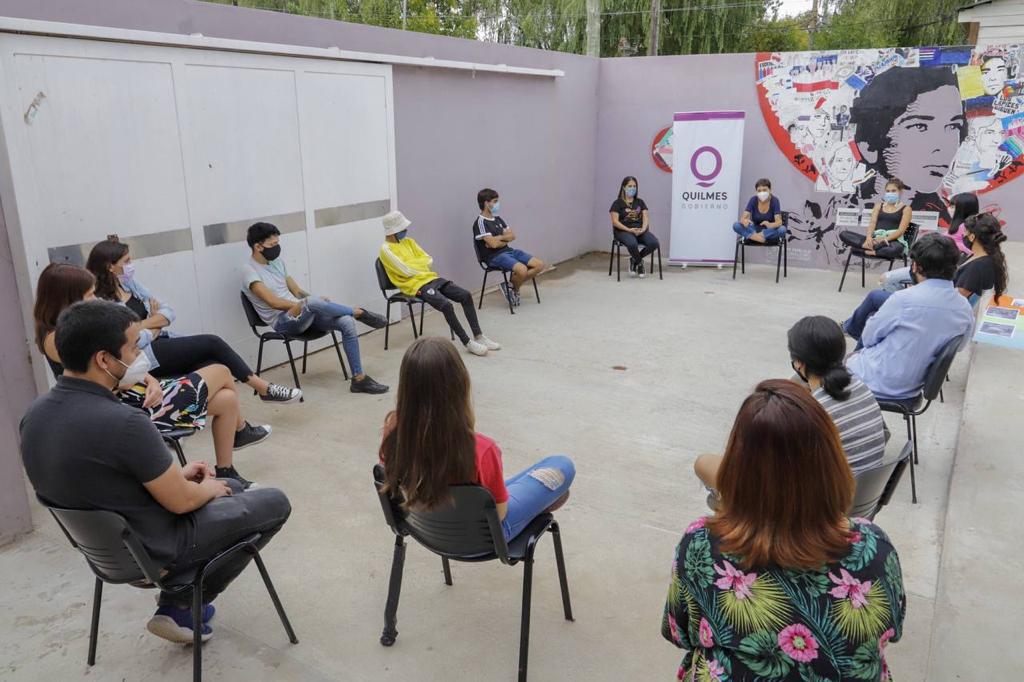 MAYRA SE REUNIÓ CON LA DIRECTORA PROVINCIAL DE JUVENTUDES
