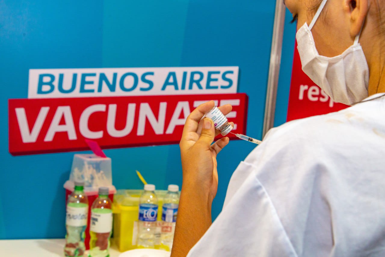  QUILMES TUVO RÉCORD DE VACUNADOS EN UN DÍA