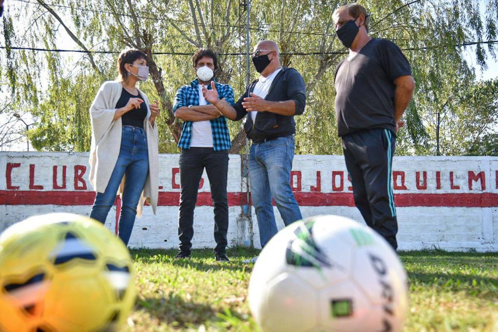 MAYRA VISITÓ EL CLUB LOS ROJOS QUILMEÑOS