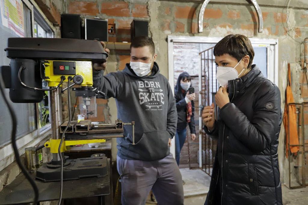 MAYRA VISITÓ A UN EMPRENDEDOR DE BERNAL OESTE