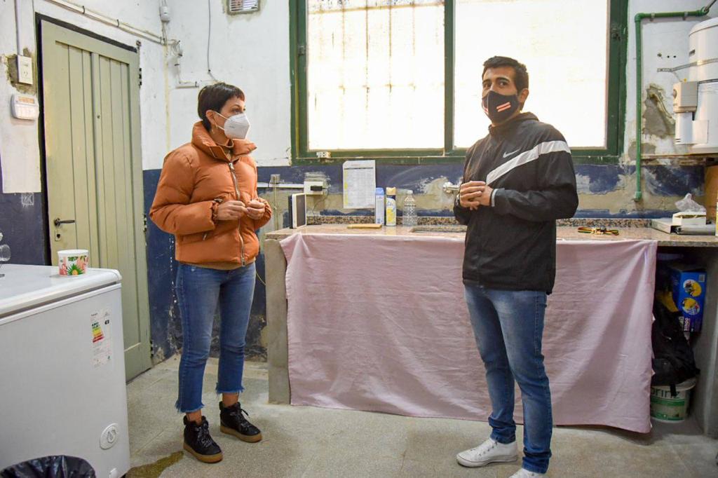MAYRA ENTREGÓ UN SUBSIDIO A LA SOCIEDAD DE FOMENTO JOSÉ HERNÁNDEZ