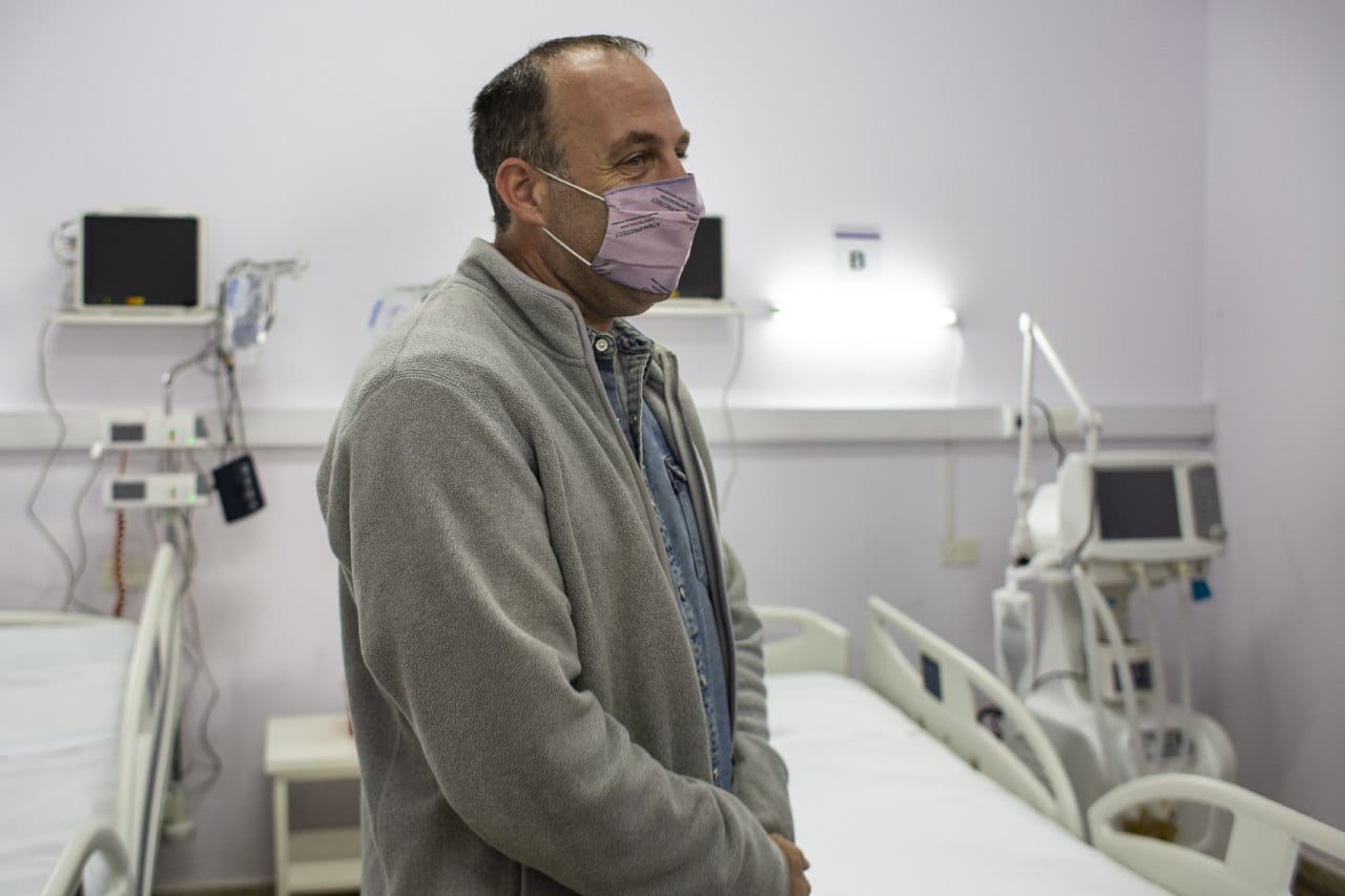 EQUIPAMIENTO PARA EL ARMADO DE UNA TERAPIA INTENSIVA EN EL HOSPITAL OLLER