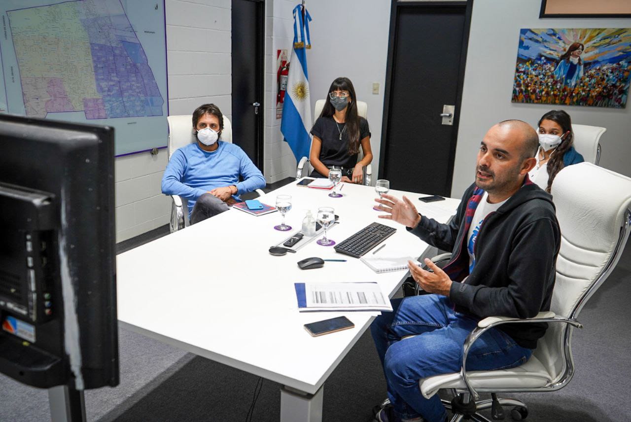 REUNIÓN VIRTUAL DE FUNCIONARIOS CON CERCA DE 40 CENTROS DE JUBILADOS
