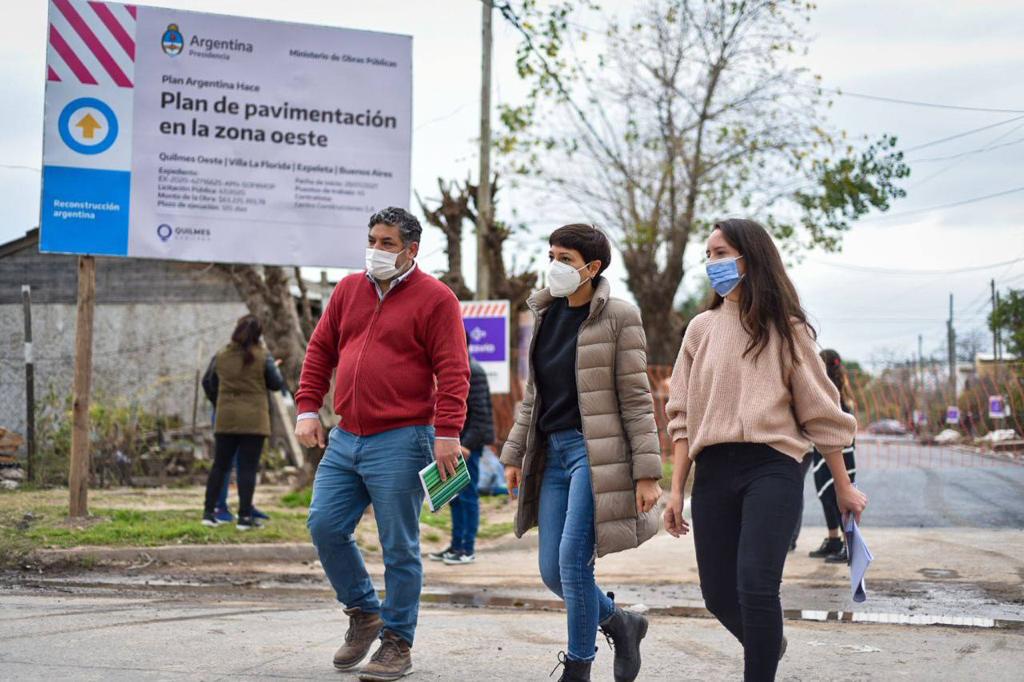 AVANZAN LOS PAVIMENTOS PARA LOS VECINOS Y VECINAS DE VILLA LA FLORIDA