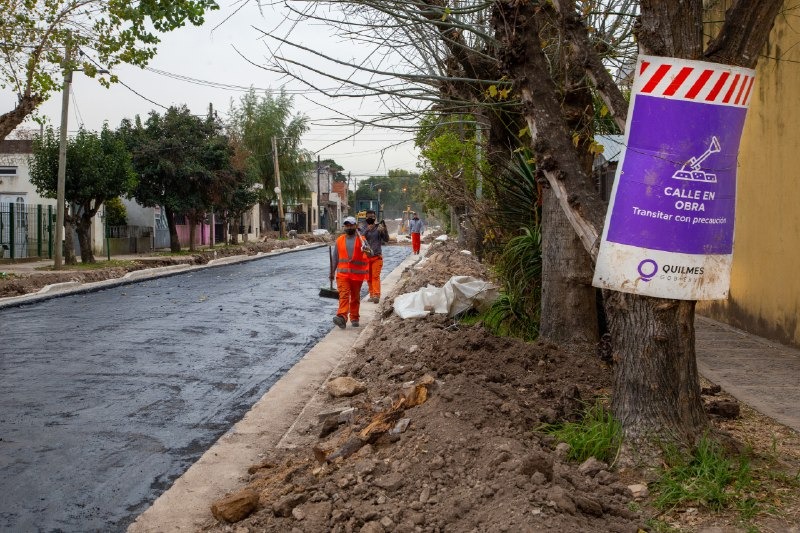 AVANZAN LAS OBRAS DEL PLAN DE ASFALTOS EN LA ZONA OESTE DEL DISTRITO