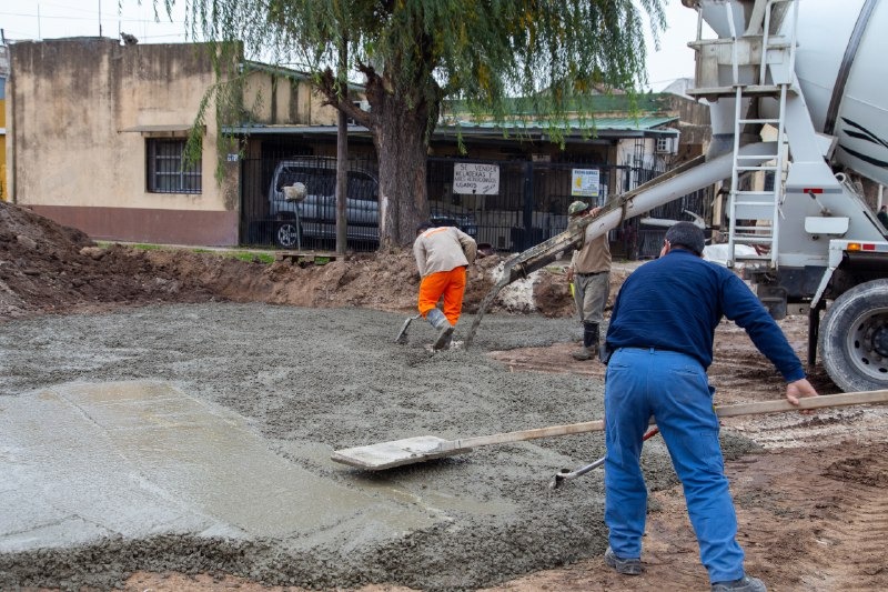 AVANZAN LAS OBRAS DEL PLAN DE ASFALTOS EN LA ZONA OESTE DEL DISTRITO