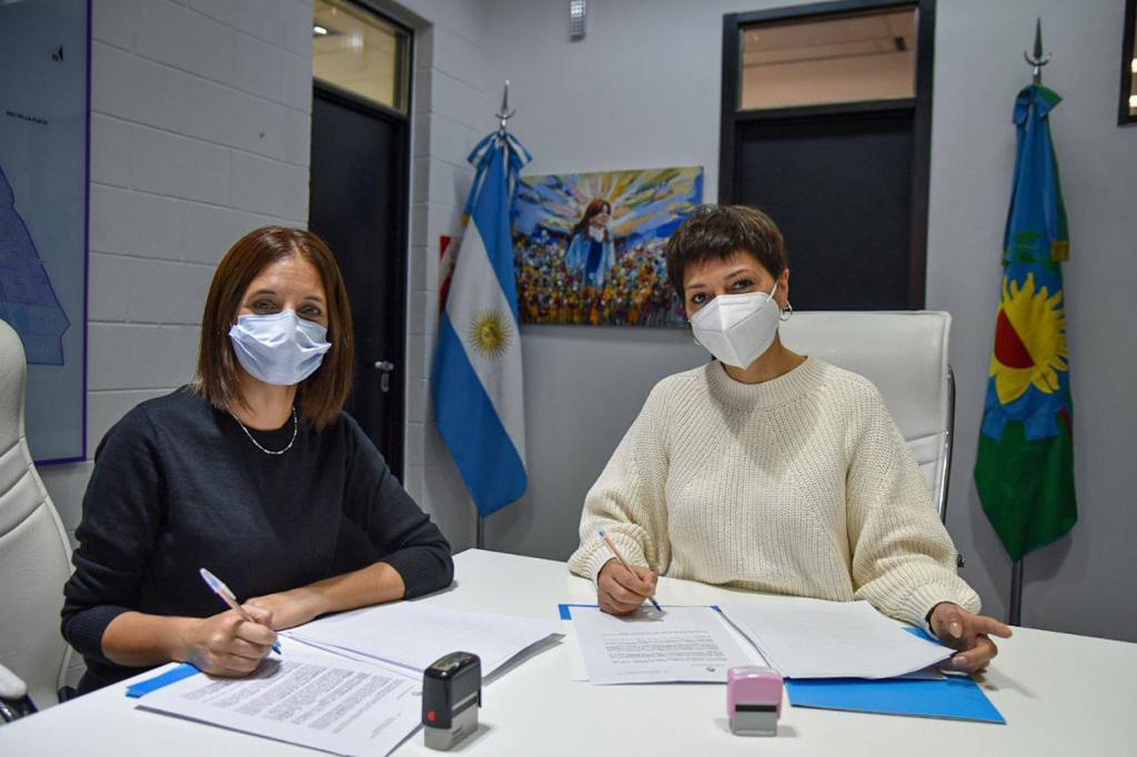 MAYRA Y LAURA ALONSO VISITARON UNA COOPERATIVA Y FIRMARON UN CONVENIO
