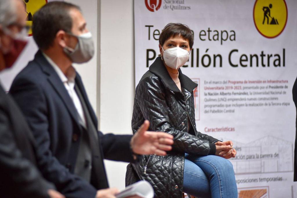 MAYRA PARTICIPÓ DEL INICIO DE OBRAS PARA CONSTRUIR NUEVAS AULAS EN LA UNQ