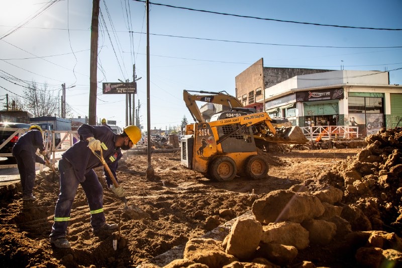 CONTINÚAN LAS OBRAS DEL PLAN DE ASFALTOS EN QUILMES OESTE Y EN LA FLORIDA