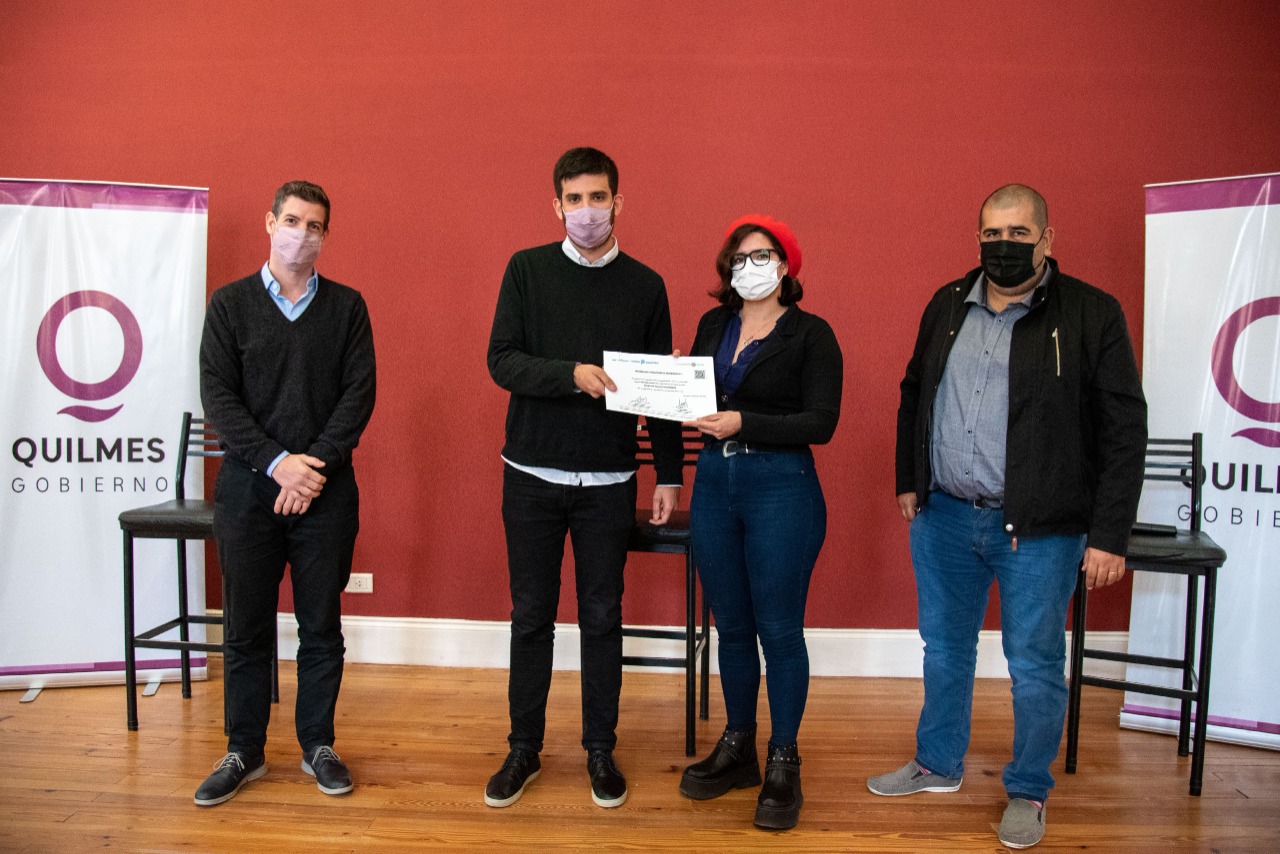 ENTREGA DE CERTIFICADOS DE CAPACITACIÓN A TRABAJADORES Y TRABAJADORAS   
