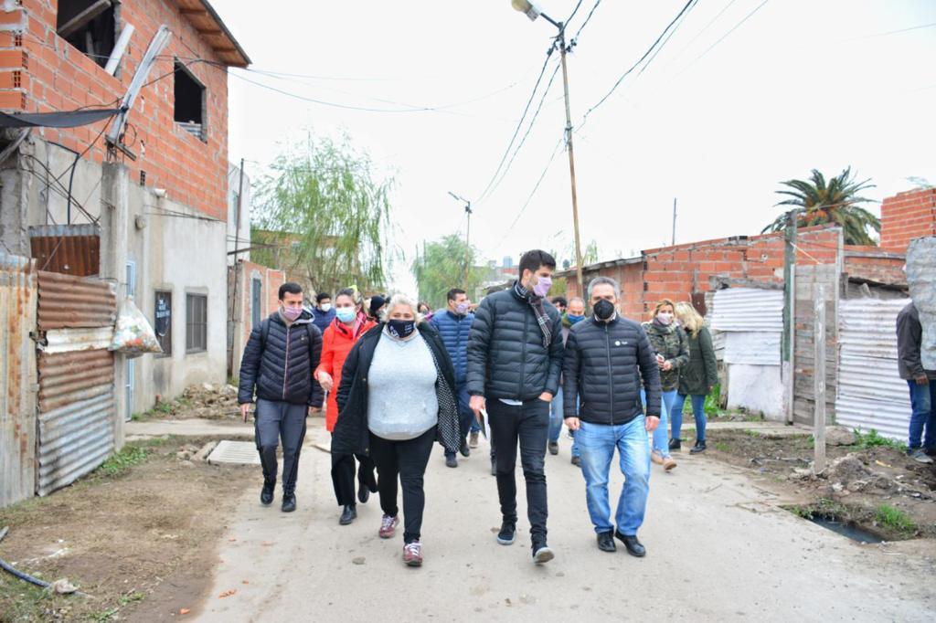 AUTORIDADES PROVINCIALES Y MUNICIPALES EN VILLA ITATÍ