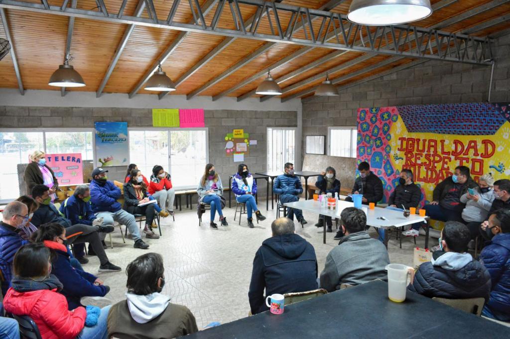 AUTORIDADES PROVINCIALES Y MUNICIPALES EN VILLA ITATÍ