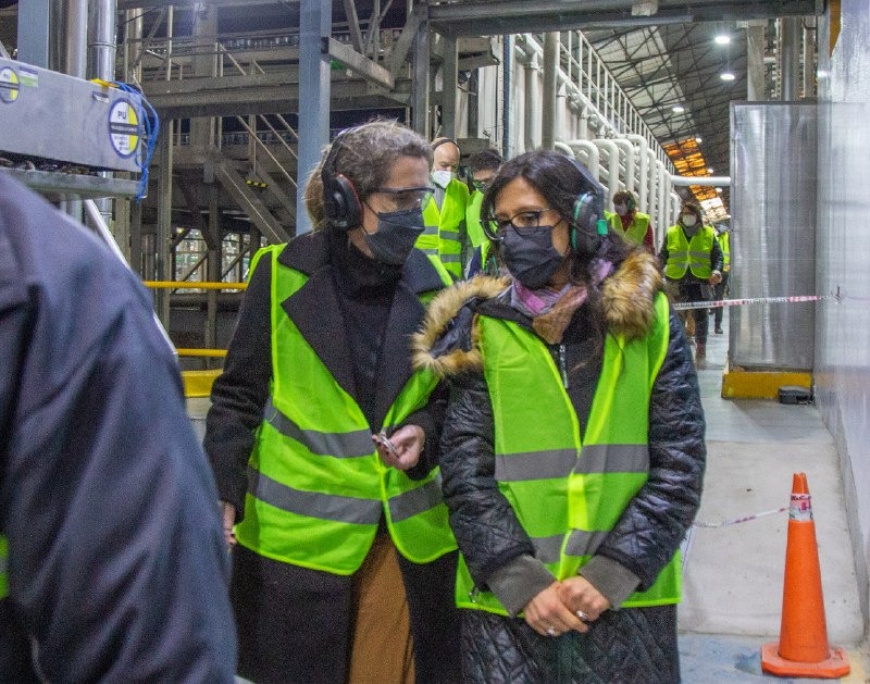 FUNCIONARIOS MUNICIPALES RECORRIERON LA CERVECERÍA QUILMES 