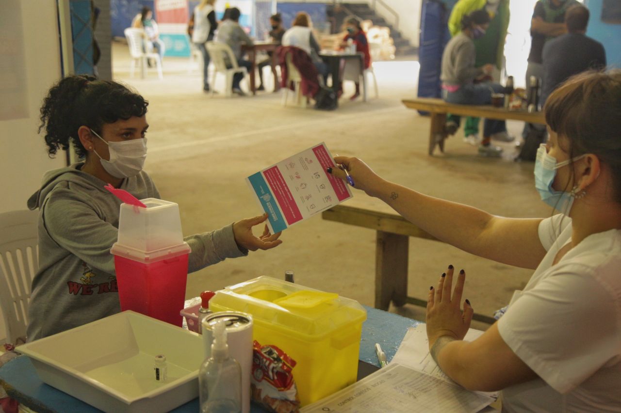 QUILMES FORMÓ PARTE DE LAS JORNADAS DE VACUNACIÓN EN POSTAS ITINERANTES