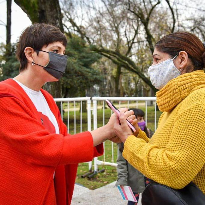  MAYRA RECIBIÓ HOY LA PRIMERA DOSIS DE LA VACUNA CONTRA EL COVID 19