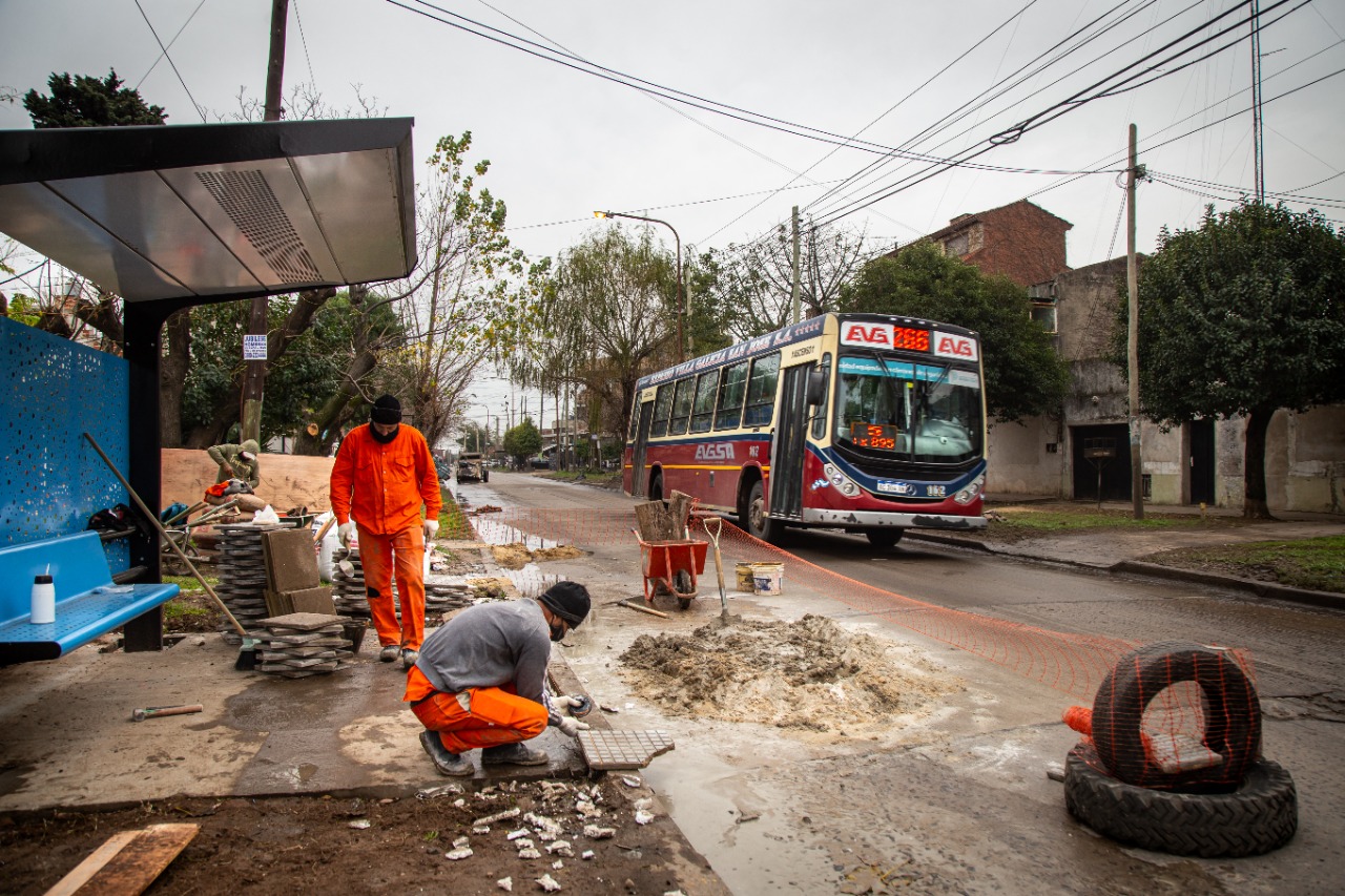 AVANZAN LAS OBRAS INTEGRALES EN LA AVENIDA SANTA FE DE QUILMES OESTE