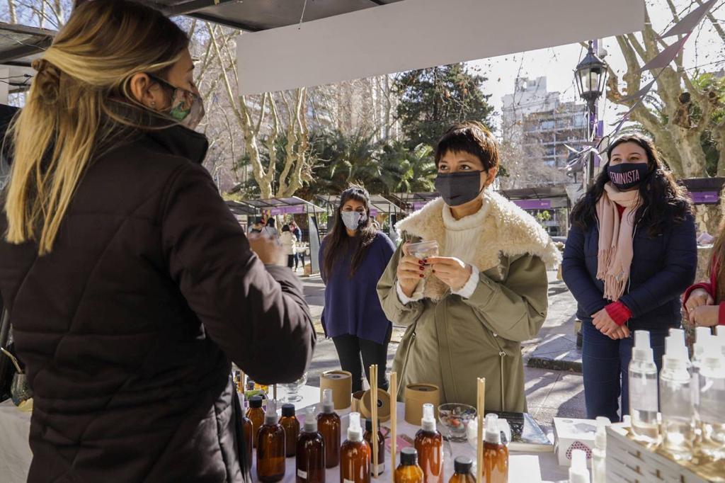 MAYRA RECORRIÓ LA TERCERA EDICIÓN DE LA FERIA “MUJERES A EMPRENDER EN RED”