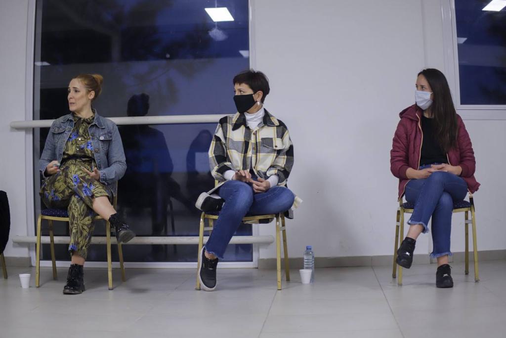 MAYRA Y MARA RUIZ MALEC CHARLARON CON JÓVENES SOBRE LA INSERCIÓN LABORAL