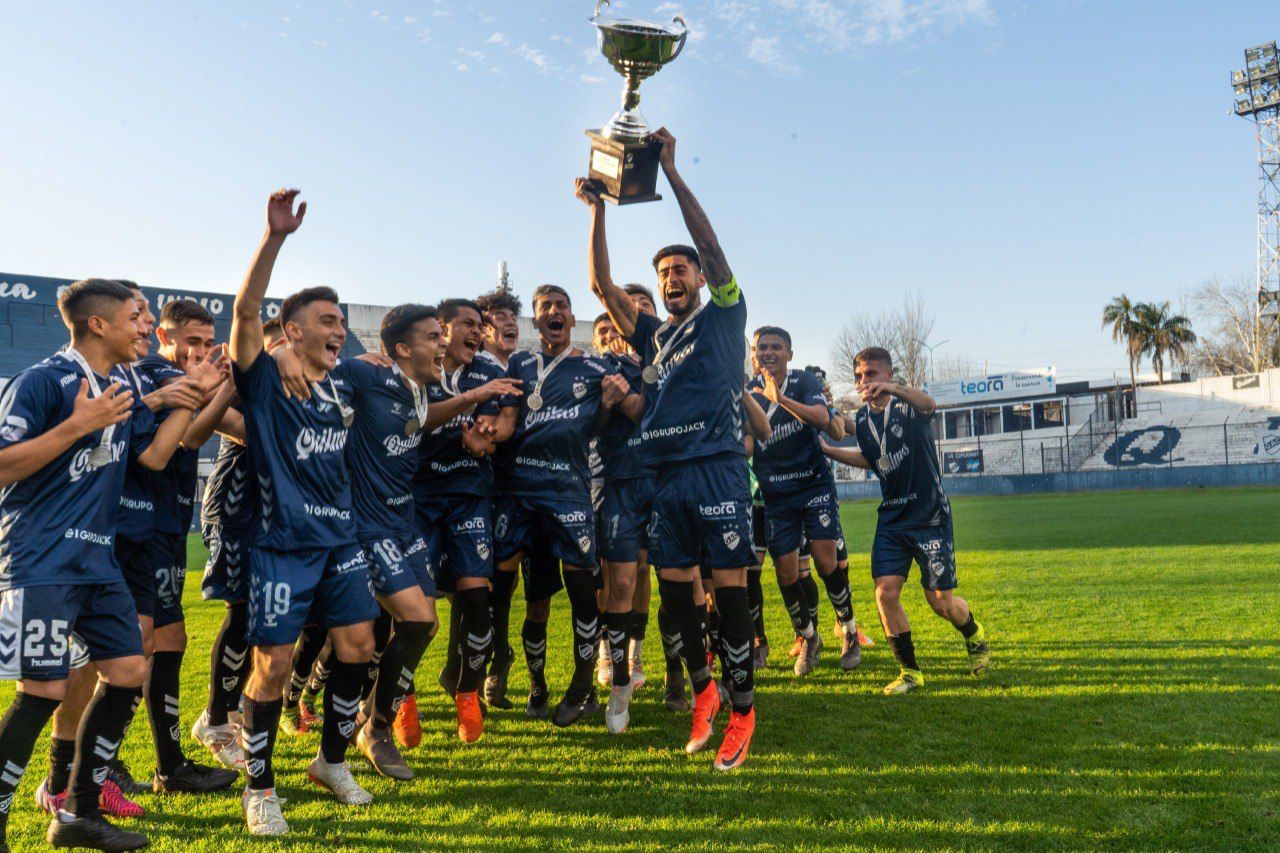COPA CIUDAD DE QUILMES: EL CERVECERO SE QUEDÓ CON EL TROFEO