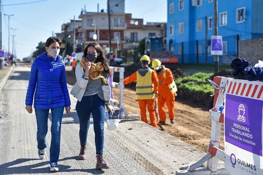 MAYRA RECORRIÓ LA OBRA DE REPAVIMENTACIÓN Y PUESTA EN VALOR DE AV. LA PLATA