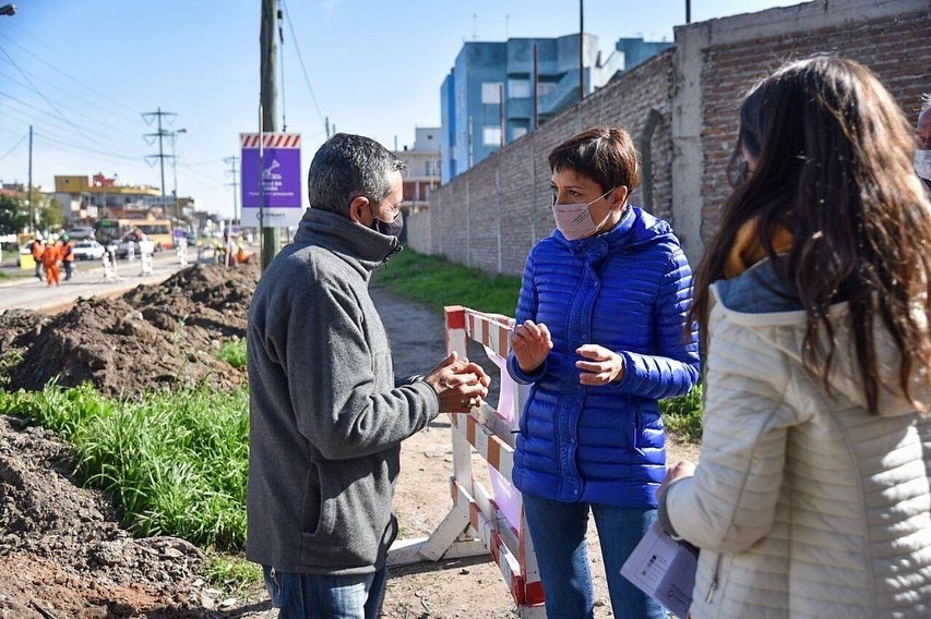 MAYRA RECORRIÓ LA OBRA DE REPAVIMENTACIÓN Y PUESTA EN VALOR DE AV. LA PLATA