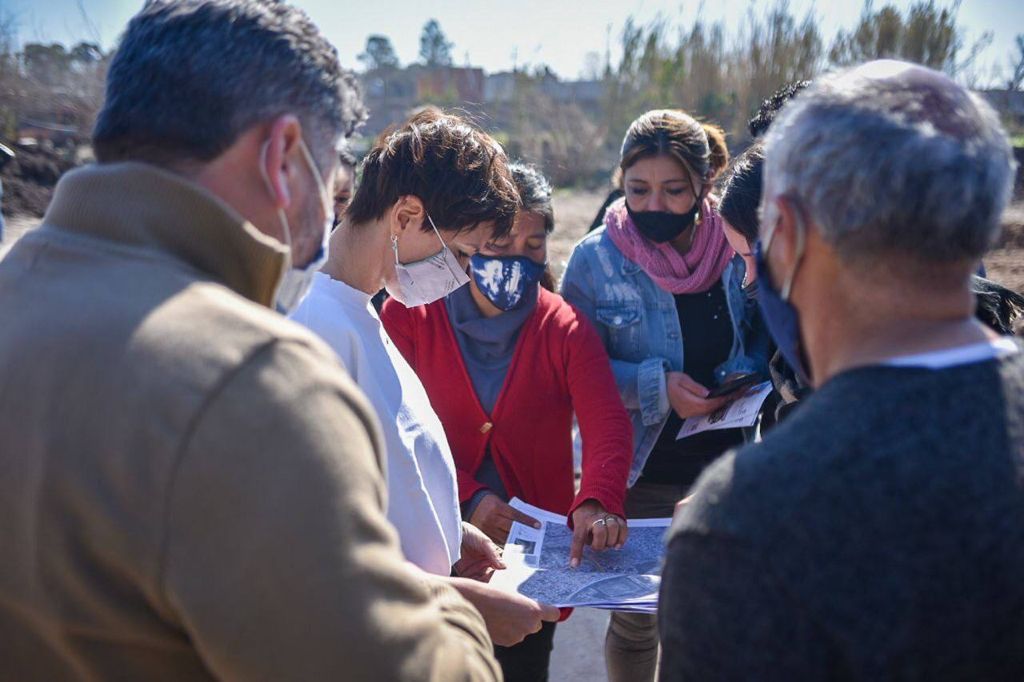 MAYRA RECORRIÓ LA OBRA DE PUESTA EN VALOR INTEGRAL DEL BARRIO SAYONARA
