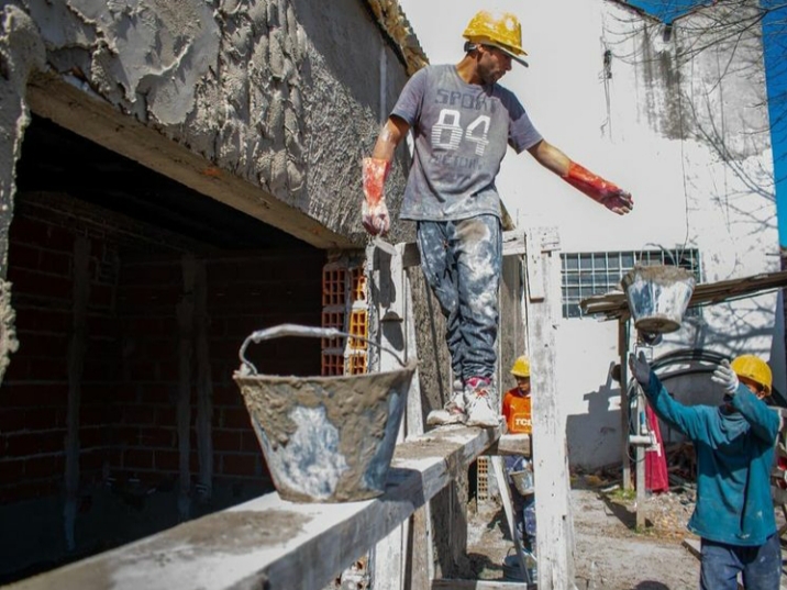 OBRA EN EL CENTRO ISABEL PALLAMAY: FUNCIONARIOS SUPERVISARON LAS TAREAS