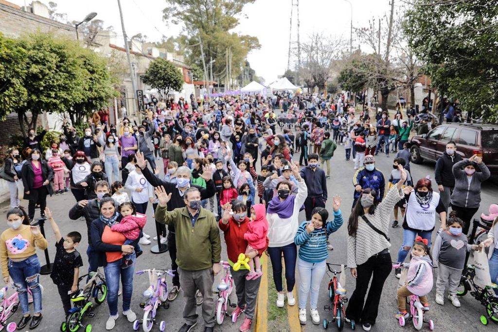 MAYRA Y TRISTÁN BAUER EN UNA JORNADA POR EL DÍA DE LAS INFANCIAS