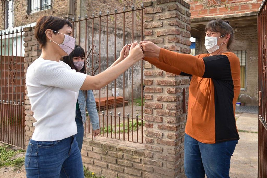 MAYRA VISITÓ A VECINA QUE OBTUVO LA JUBILACIÓN POR TAREAS DE CUIDADO
