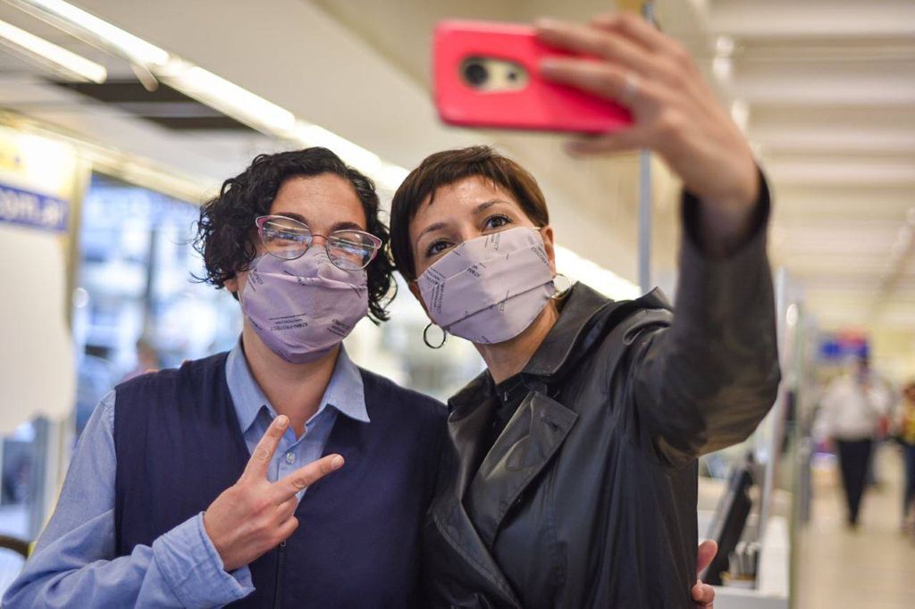 MAYRA ENTREGÓ EL CERTIFICADO DE HABILITACIÓN A LA SUCURSAL DE COPPEL SOLANO