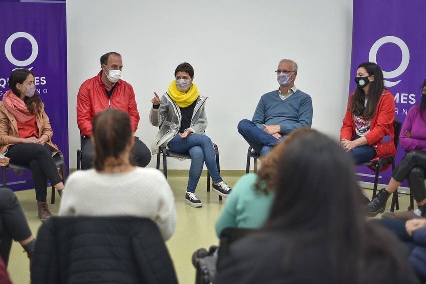 MAYRA Y GOLLAN ENCABEZARON UNA JORNADA SOBRE SALUD FEMINISTA EN BERNAL