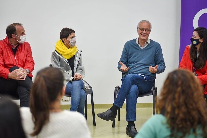 MAYRA Y GOLLAN ENCABEZARON UNA JORNADA SOBRE SALUD FEMINISTA EN BERNAL