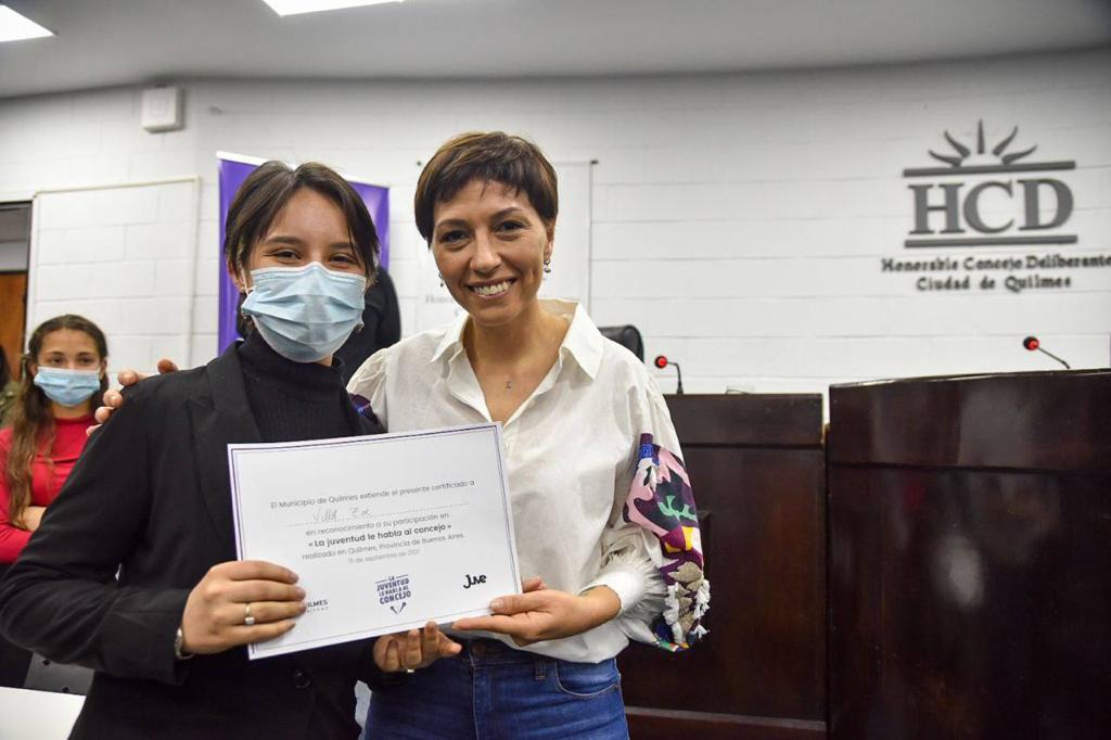  Sesión especial con alumnos en el HCD por el Mes de las Juventudes