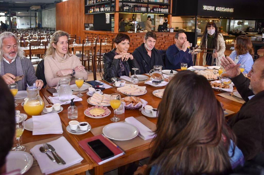COMERCIANTES CON MAYRA: “LO MEJOR ESTÁ POR VENIR”