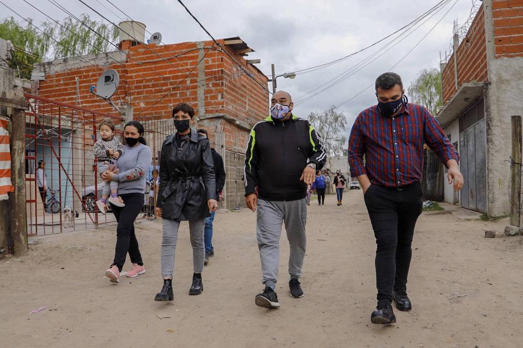 MAYRA RECORRIÓ EL BARRIO EL MONTE-MATADERO
