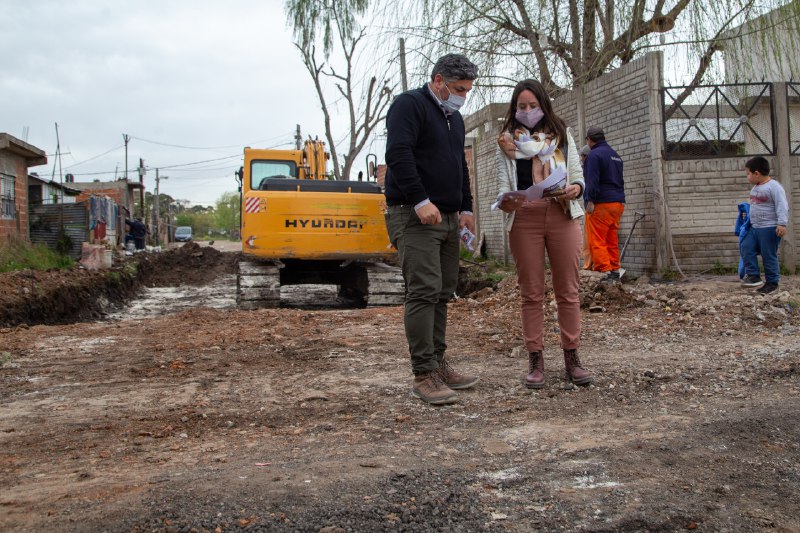 AVANZA LA PAVIMENTACIÓN DE 43 CUADRAS EN EL BARRIO SAYONARA
