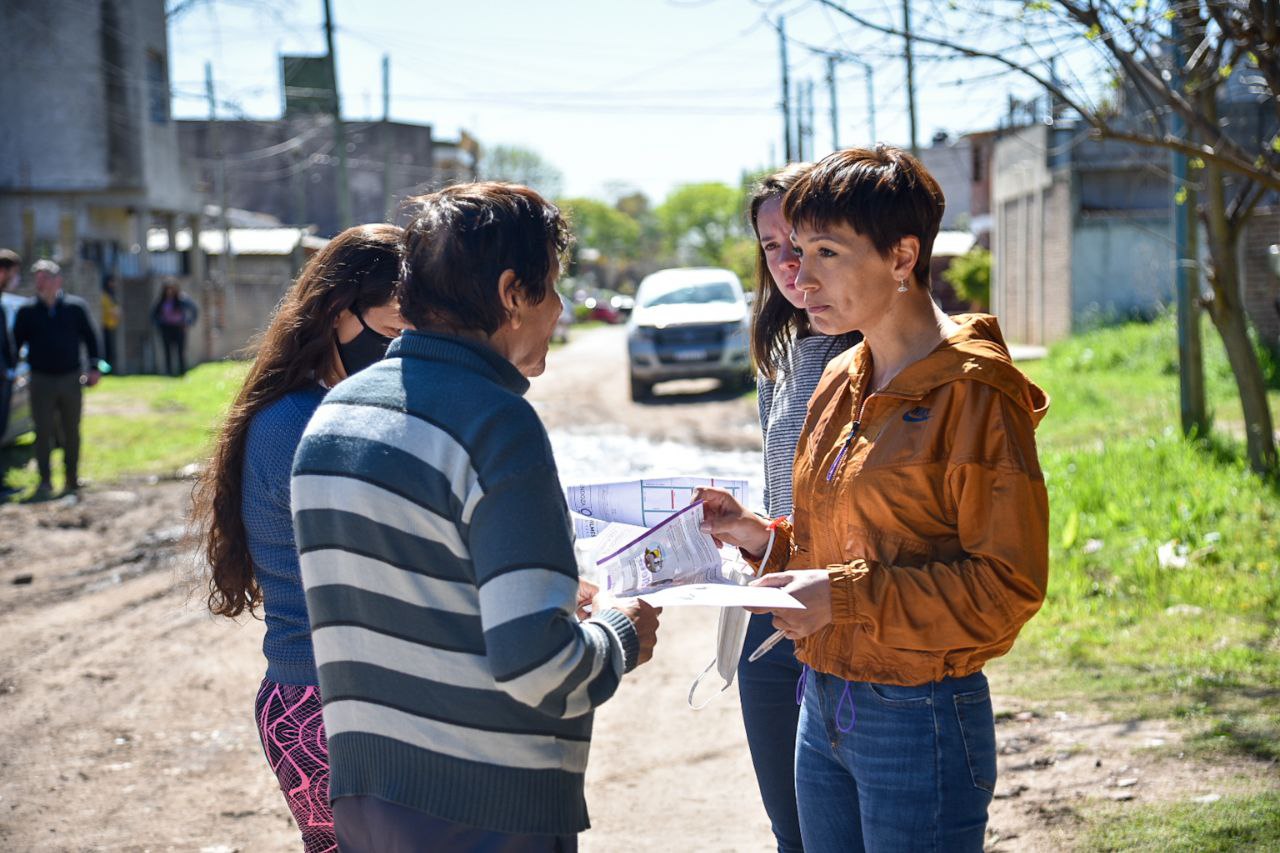 MAYRA: “LAS OBRAS QUE NOSOTROS GESTIONAMOS SON POR, PARA Y DE LOS VECINOS”