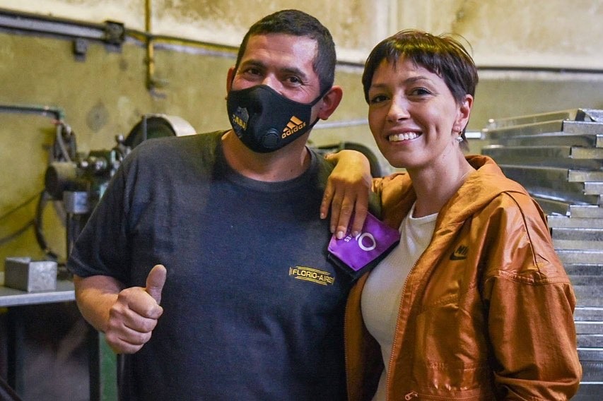 MAYRA ENTREGÓ 10 BICICARROS A RECUPERADORES DE BERNAL