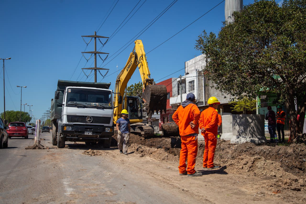 AVANZA LA IMPORTANTE OBRA DE ASFALTO DE 73 CUADRAS EN EZPELETA OESTE