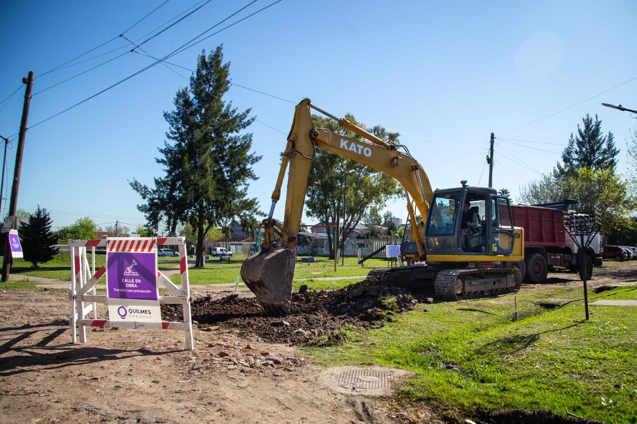 AVANZA LA IMPORTANTE OBRA DE ASFALTO DE 73 CUADRAS EN EZPELETA OESTE
