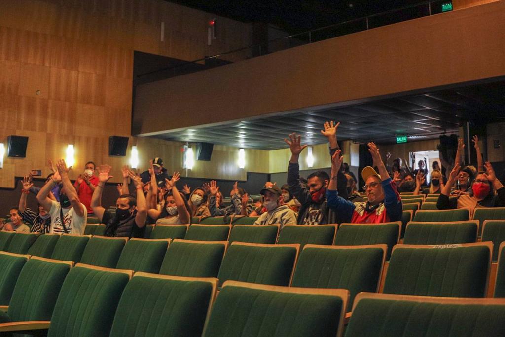 MAYRA VISITÓ UN EVENTO DIRIGIDO A PERSONAS SORDAS E HIPOACÚSICAS